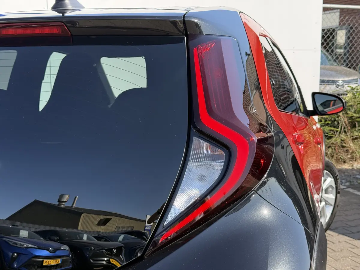 1.0 VVT-i S-CVT Pulse | Carplay | Camera | ACC | Stoelverwarming