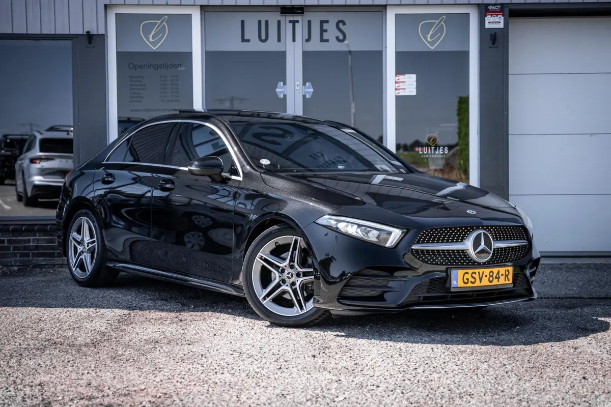 200 AMG Launch Edition |Pano-dak|Sfeerverl.|Camera|Dealer-onderhouden