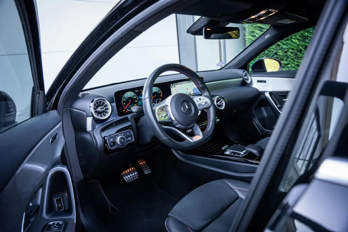 200 AMG Launch Edition |Pano-dak|Sfeerverl.|Camera|Dealer-onderhouden