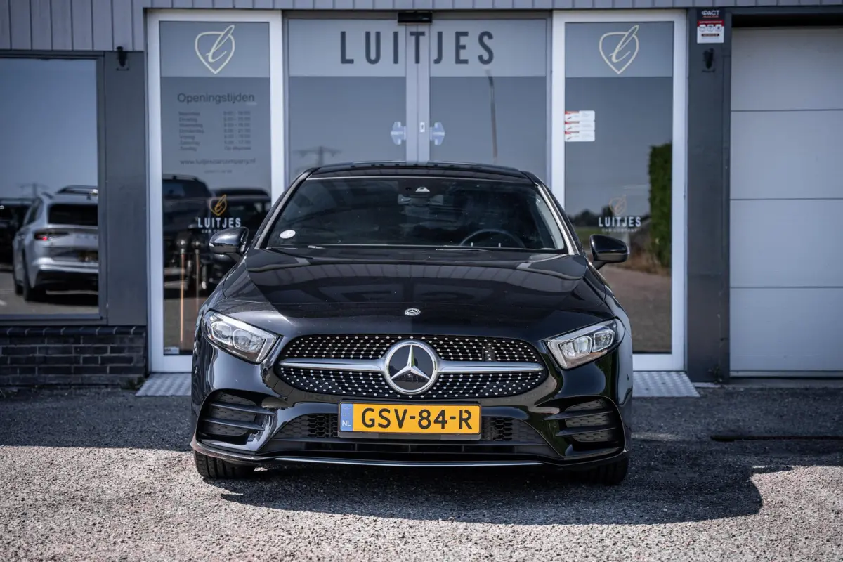 200 AMG Launch Edition |Pano-dak|Sfeerverl.|Camera|Dealer-onderhouden