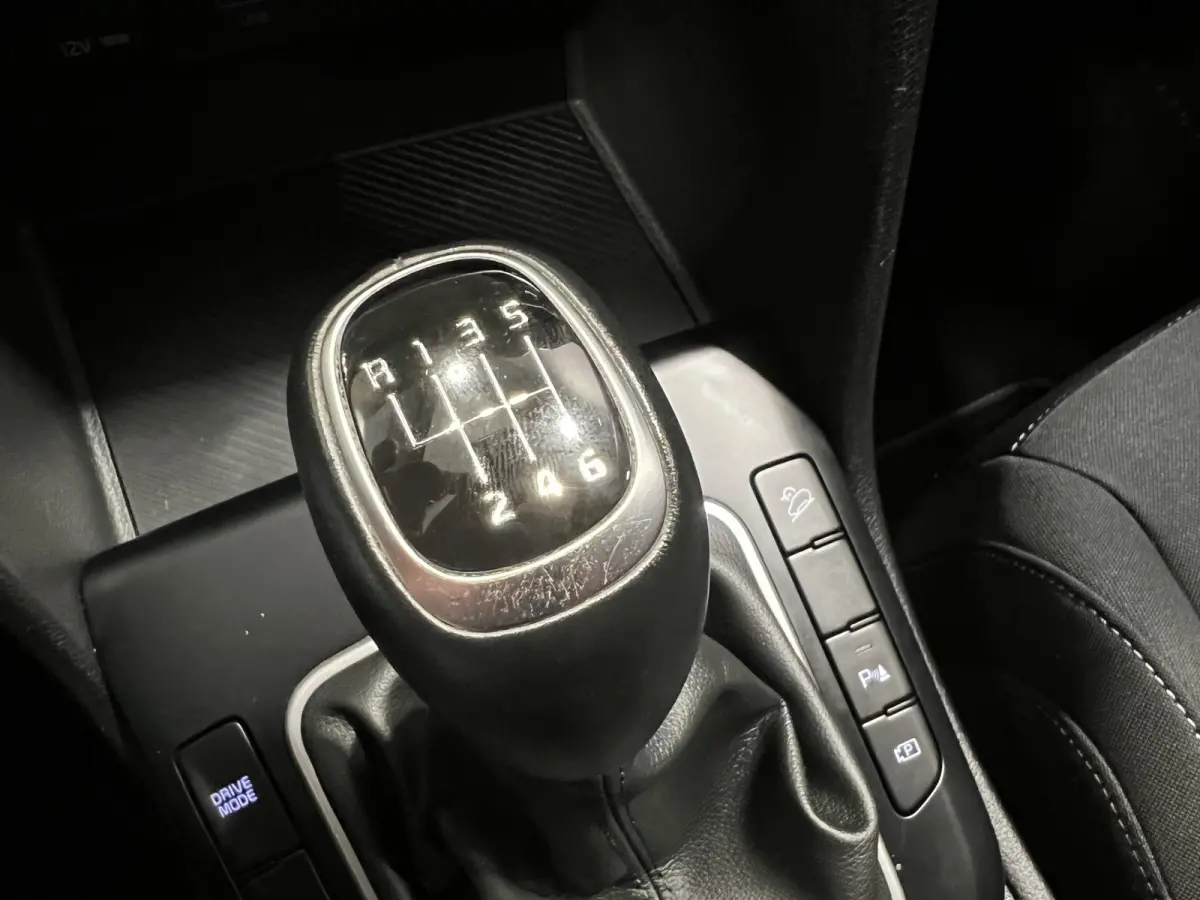1.6 T-GDi MHEV DynamicLine | Navigatie/Android/Apple Carplay | LMV 17" | Cruise Control Adaptief | Achteruitrijcamera | Airco |