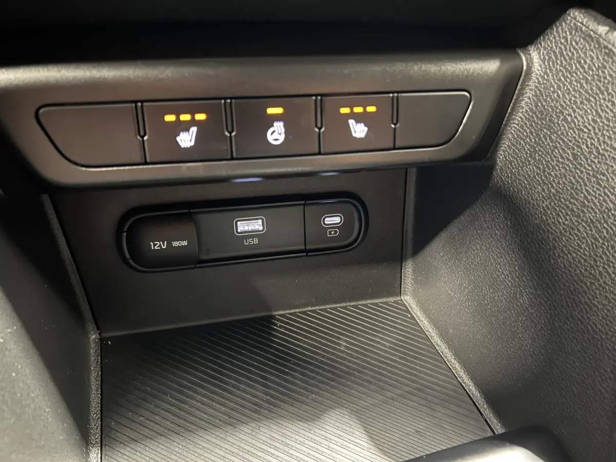 1.6 T-GDi MHEV DynamicLine | Navigatie/Android/Apple Carplay | LMV 17" | Cruise Control Adaptief | Achteruitrijcamera | Airco |
