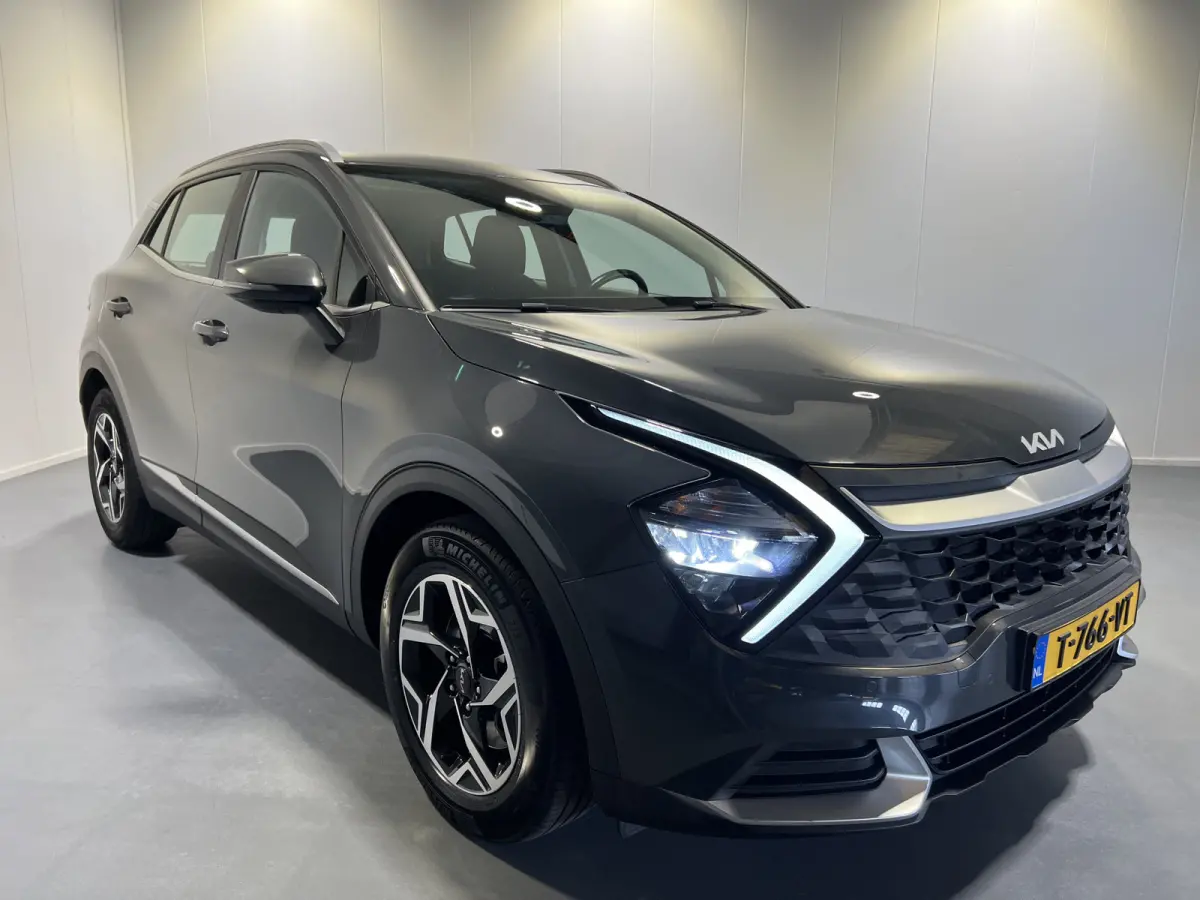 1.6 T-GDi MHEV DynamicLine | Navigatie/Android/Apple Carplay | LMV 17" | Cruise Control Adaptief | Achteruitrijcamera | Airco |