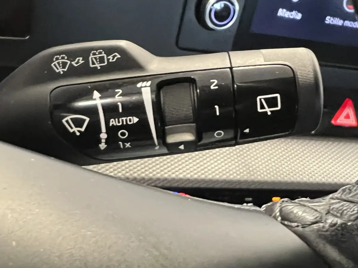 1.6 T-GDi MHEV DynamicLine | Navigatie/Android/Apple Carplay | LMV 17" | Cruise Control Adaptief | Achteruitrijcamera | Airco |