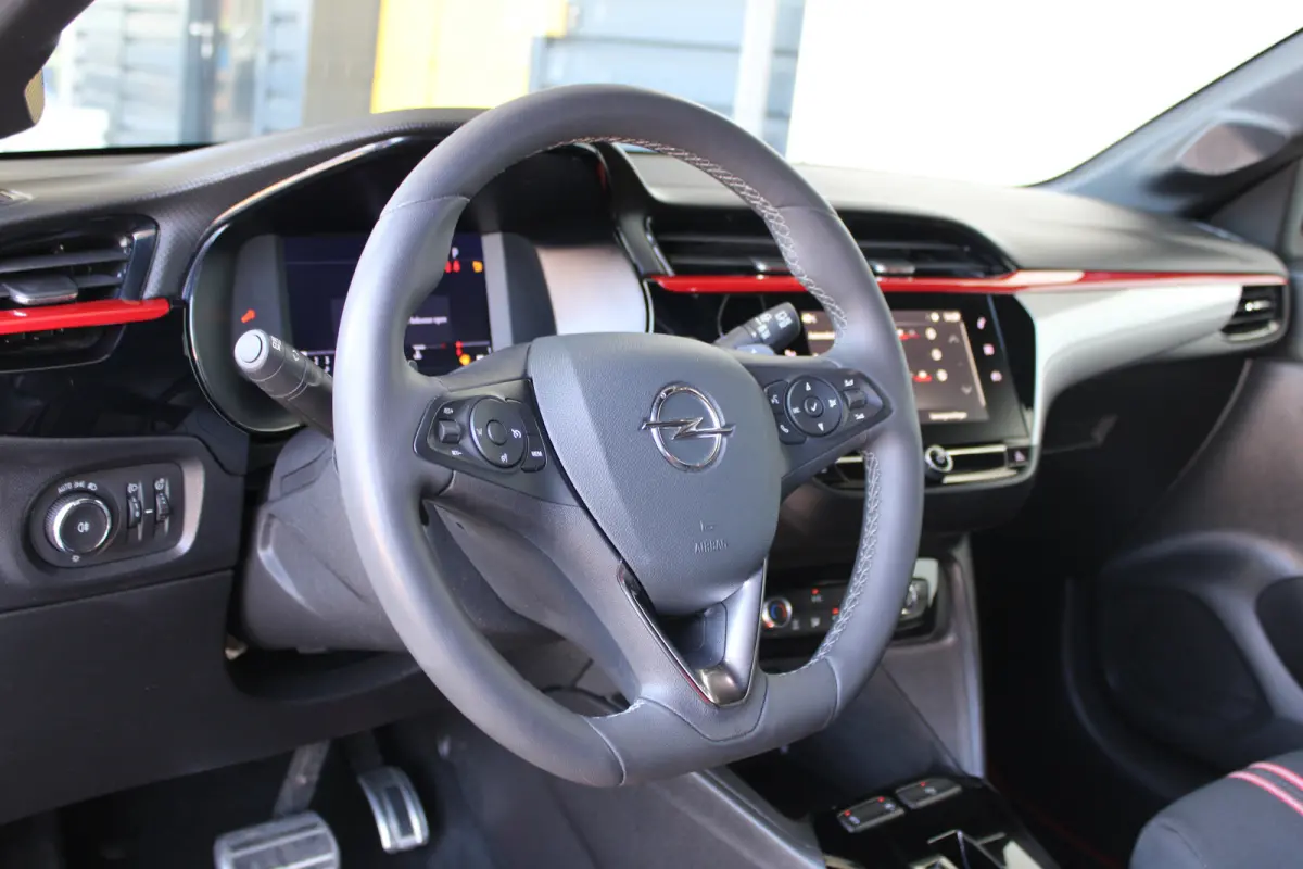 1.2 GS Line | Dodehoek-detectie | Keyless start & Keyless entry | Achterijcamera | Stoelverwarming |