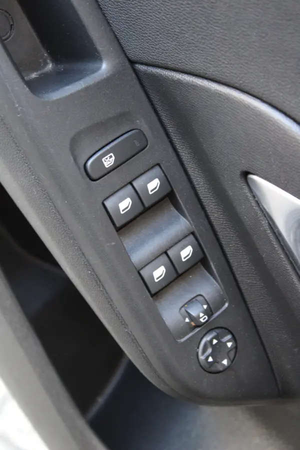 1.2 GS Line | Dodehoek-detectie | Keyless start & Keyless entry | Achterijcamera | Stoelverwarming |