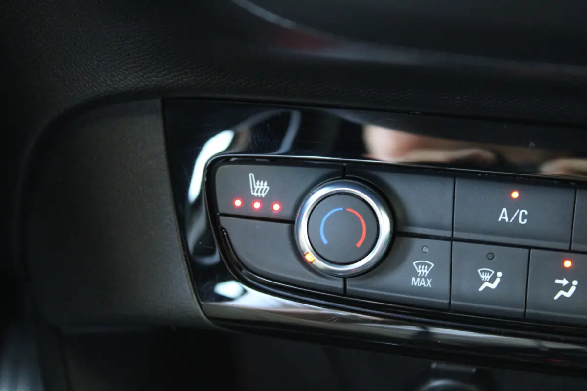 1.2 GS Line | Dodehoek-detectie | Keyless start & Keyless entry | Achterijcamera | Stoelverwarming |