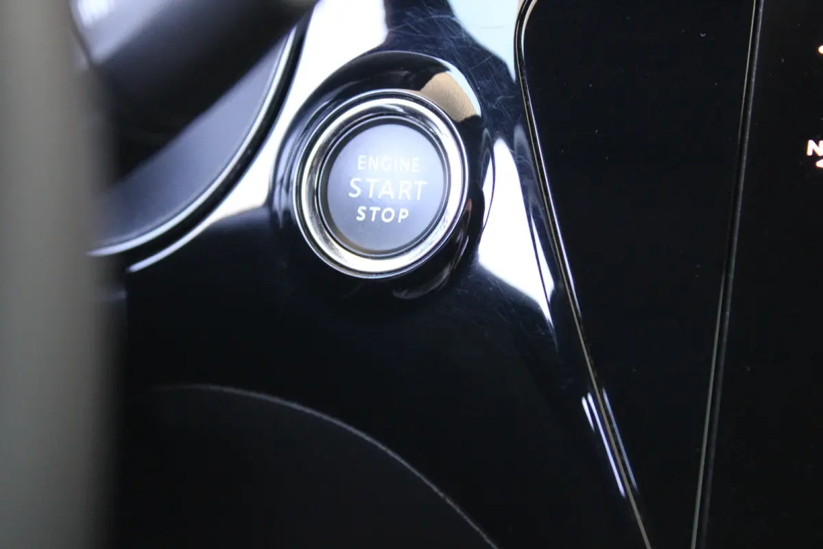1.2 GS Line | Dodehoek-detectie | Keyless start & Keyless entry | Achterijcamera | Stoelverwarming |