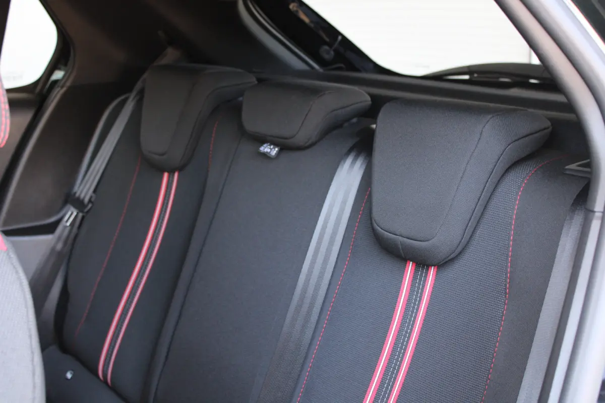 1.2 GS Line | Dodehoek-detectie | Keyless start & Keyless entry | Achterijcamera | Stoelverwarming |