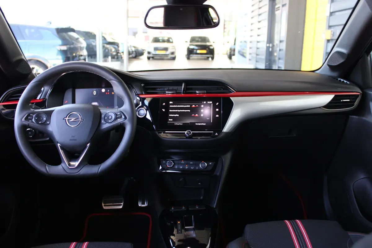 1.2 GS Line | Dodehoek-detectie | Keyless start & Keyless entry | Achterijcamera | Stoelverwarming |