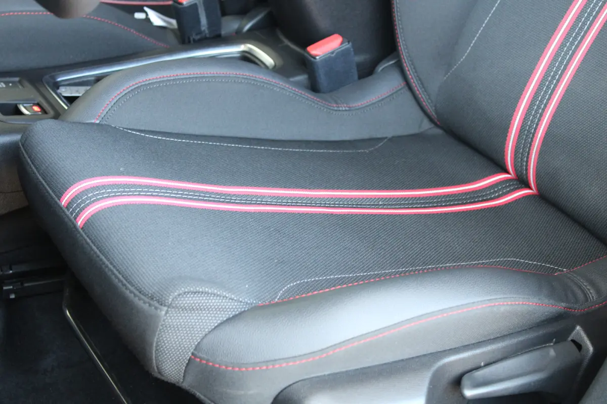 1.2 GS Line | Dodehoek-detectie | Keyless start & Keyless entry | Achterijcamera | Stoelverwarming |