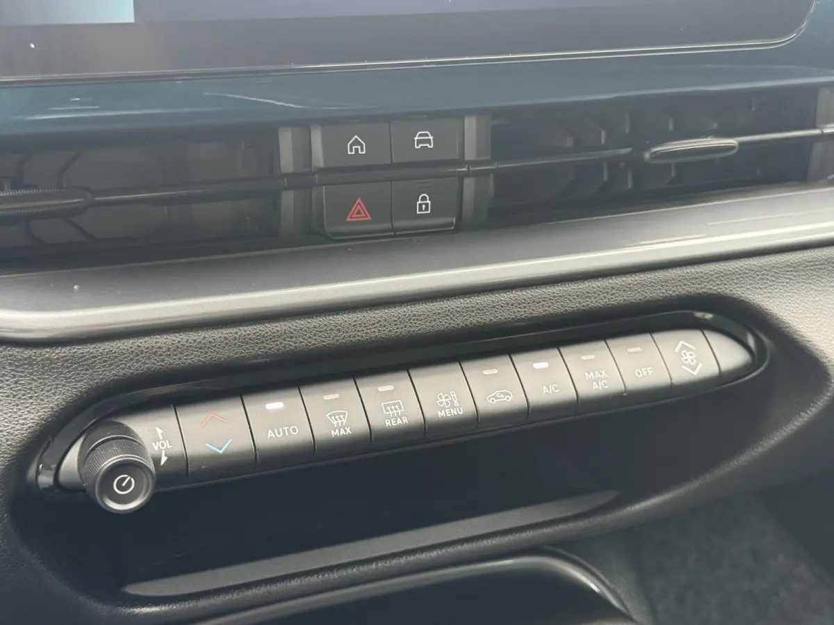 1.2 Hybrid Pop | AUTOMAAT | NAVI | CAMERA | CRUISE | VOL LED |