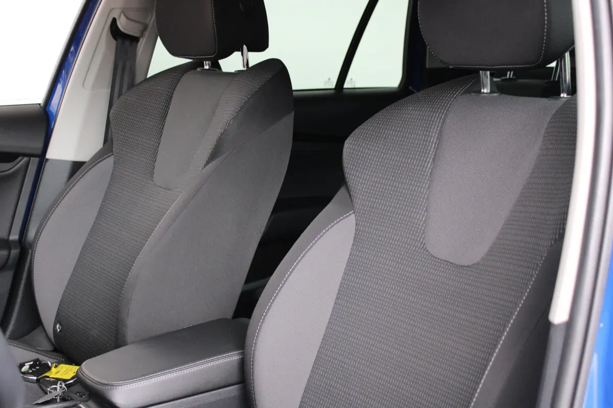 1.4 TSI iV PHEV Business Edition | Climate control | Parkeersensoren voor en achter | Keyless start |