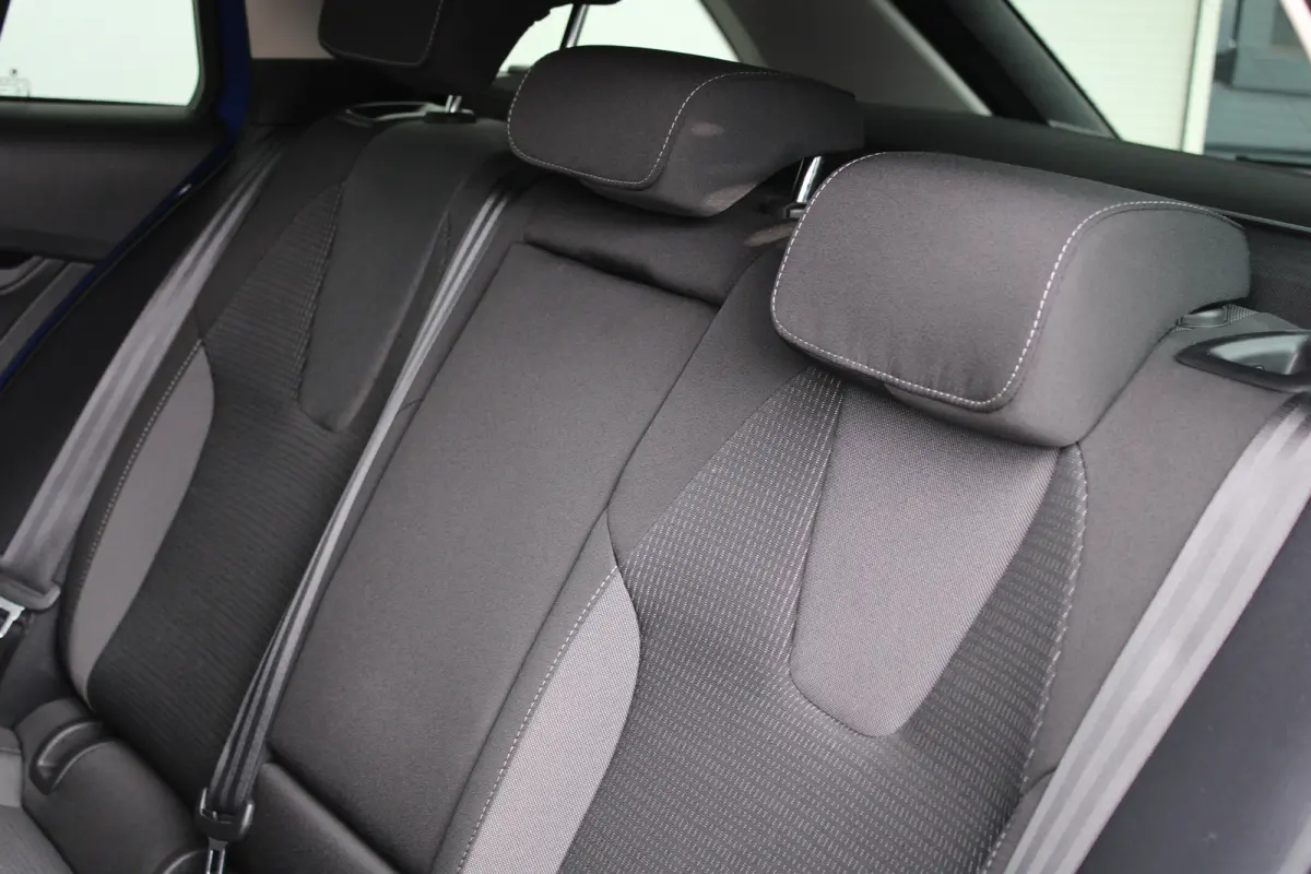 1.4 TSI iV PHEV Business Edition | Climate control | Parkeersensoren voor en achter | Keyless start |