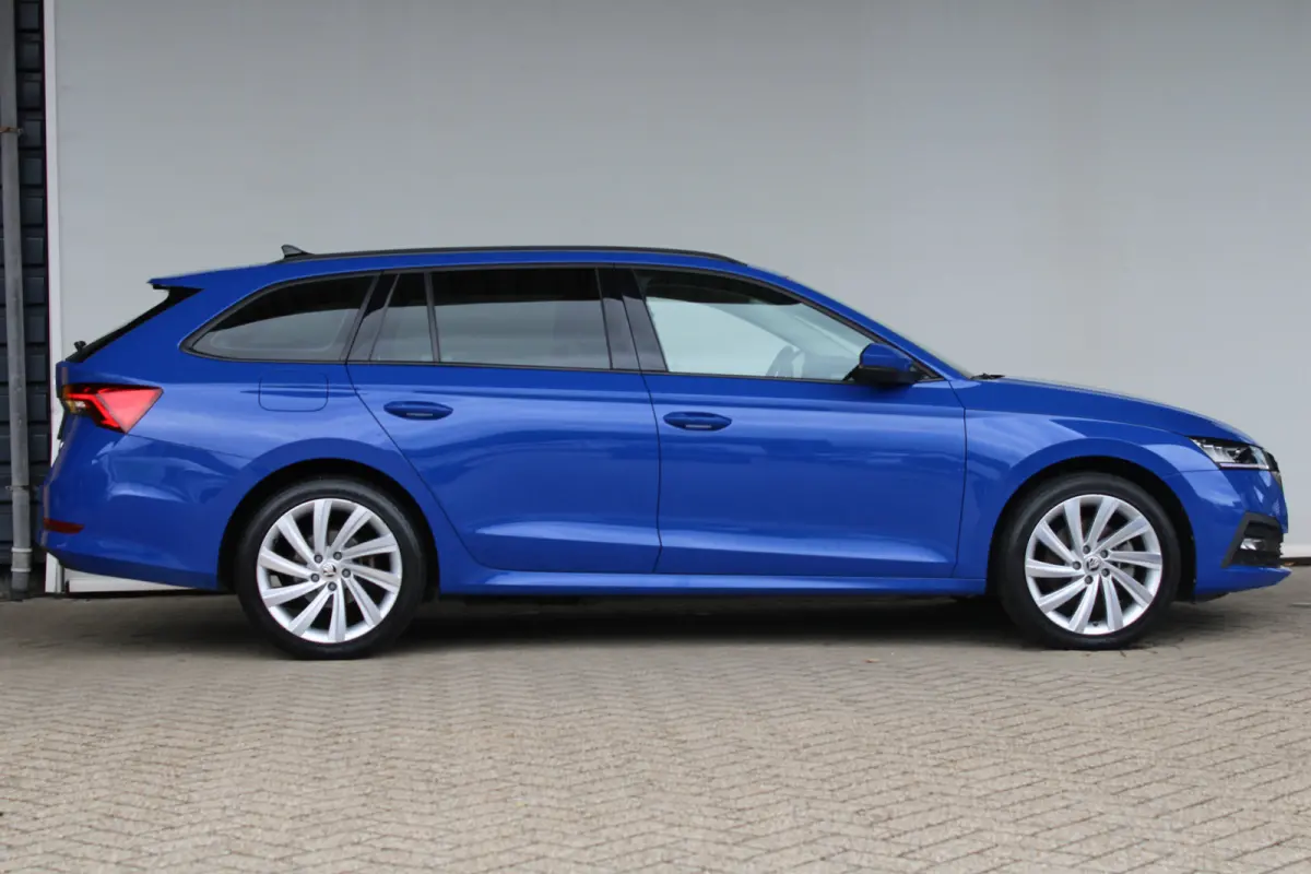 1.4 TSI iV PHEV Business Edition | Climate control | Parkeersensoren voor en achter | Keyless start |