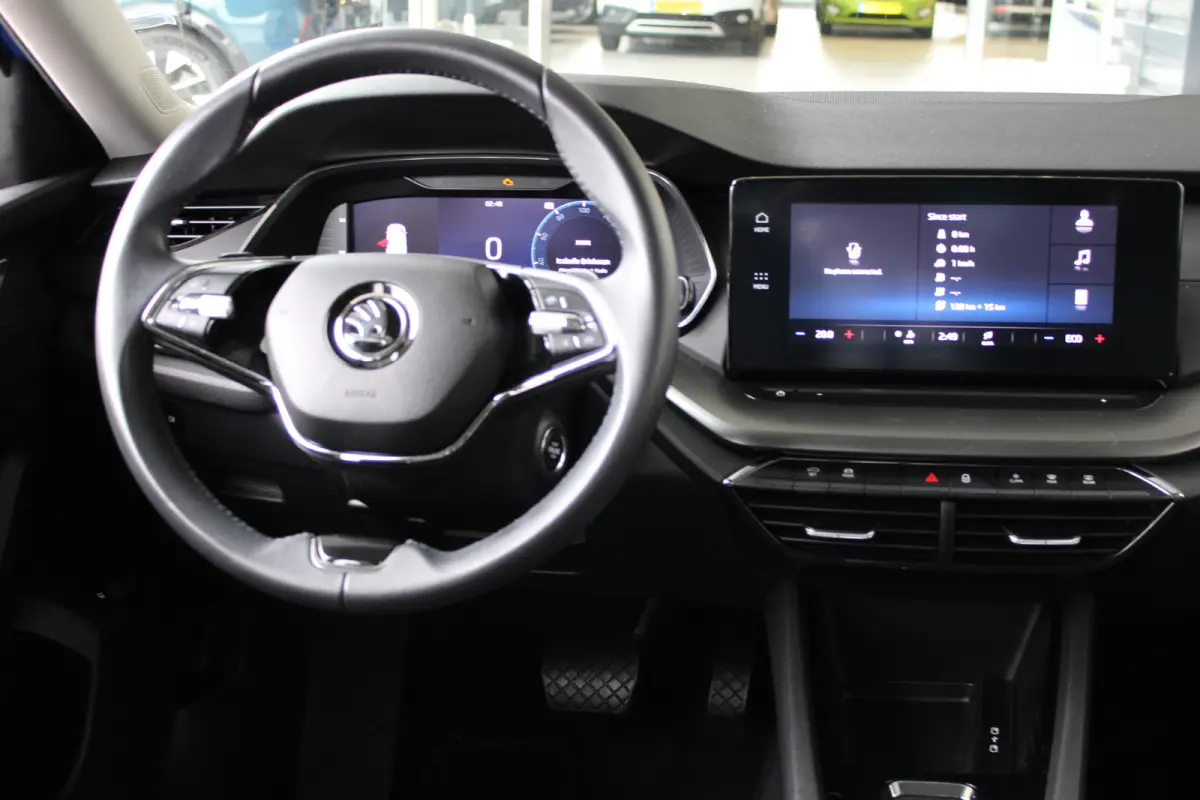 1.4 TSI iV PHEV Business Edition | Climate control | Parkeersensoren voor en achter | Keyless start |