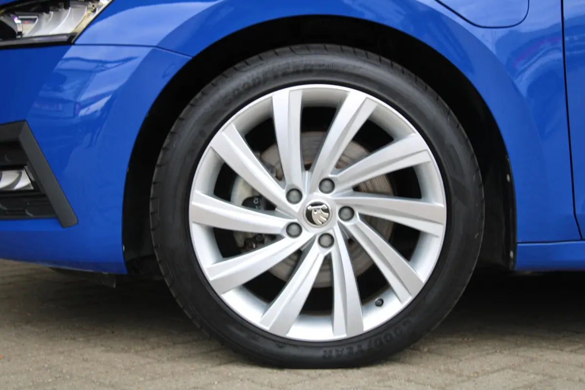 1.4 TSI iV PHEV Business Edition | Climate control | Parkeersensoren voor en achter | Keyless start |