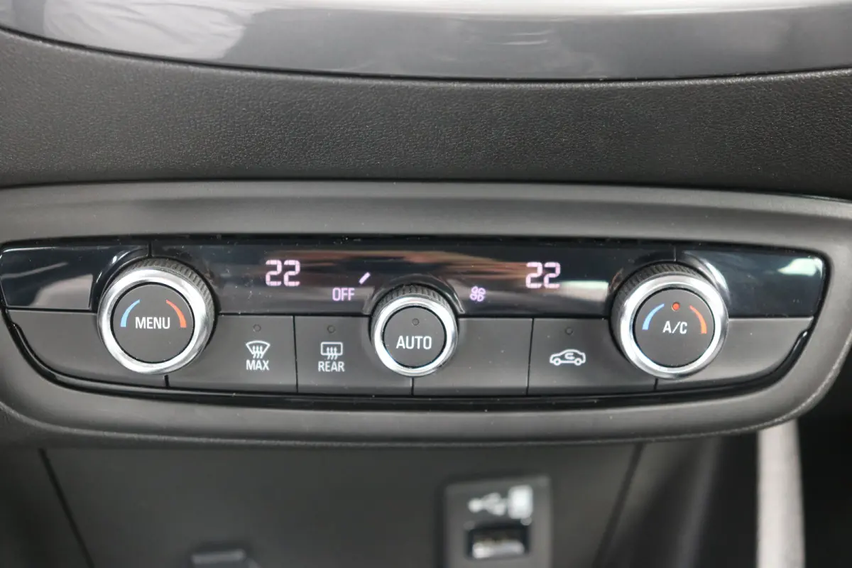 1.2 Turbo Elegance | Camera | Navi | PDC V+A | Alcantara bekleding |