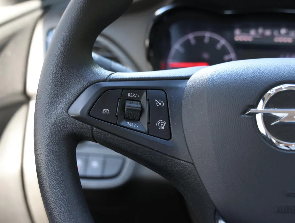 1.0 75pk 120 Jaar Edition | Airco | Parkeersensoren | Cruise Control | Licht metalen velgen