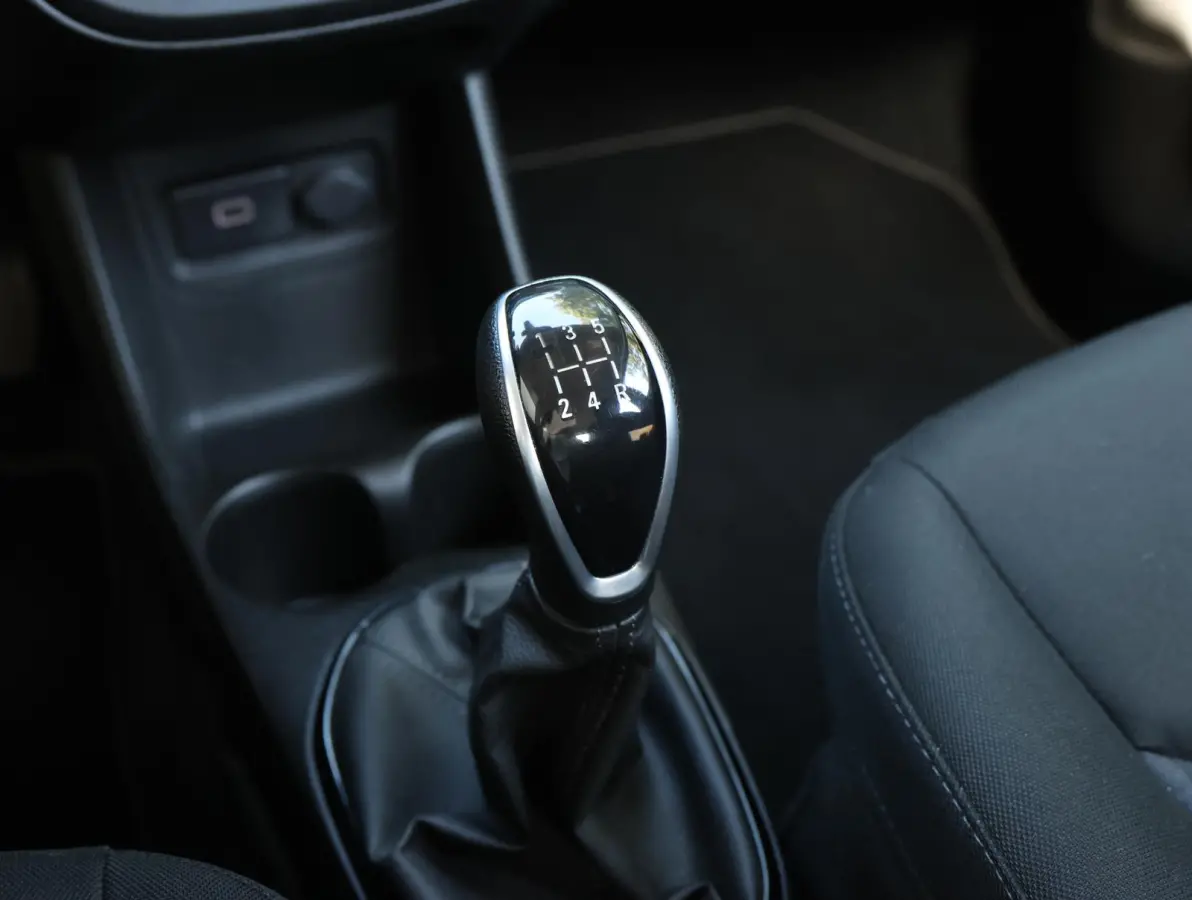 1.0 75pk 120 Jaar Edition | Airco | Parkeersensoren | Cruise Control | Licht metalen velgen
