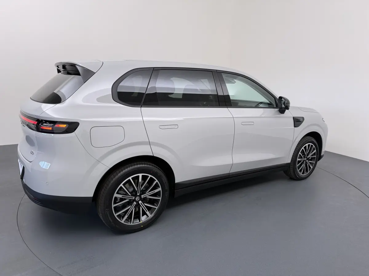 Design ProMax 67.1 kWh | €1000,- korting !! | Vanaf €499,- Private Lease per maand ! | Achteruitrijcamera | Apple Carplay/Android Auto|telefoonintegratie premium | Bestuurdersstoel verwa