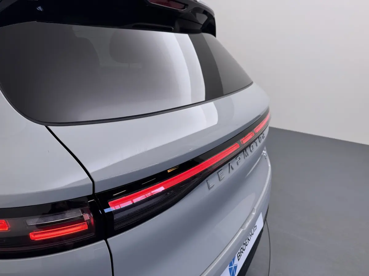 Design ProMax 67.1 kWh | €1000,- korting !! | Vanaf €499,- Private Lease per maand ! | Achteruitrijcamera | Apple Carplay/Android Auto|telefoonintegratie premium | Bestuurdersstoel verwa