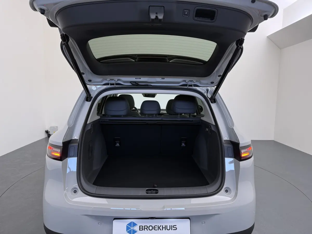 Design ProMax 67.1 kWh | €1000,- korting !! | Vanaf €499,- Private Lease per maand ! | Achteruitrijcamera | Apple Carplay/Android Auto|telefoonintegratie premium | Bestuurdersstoel verwa