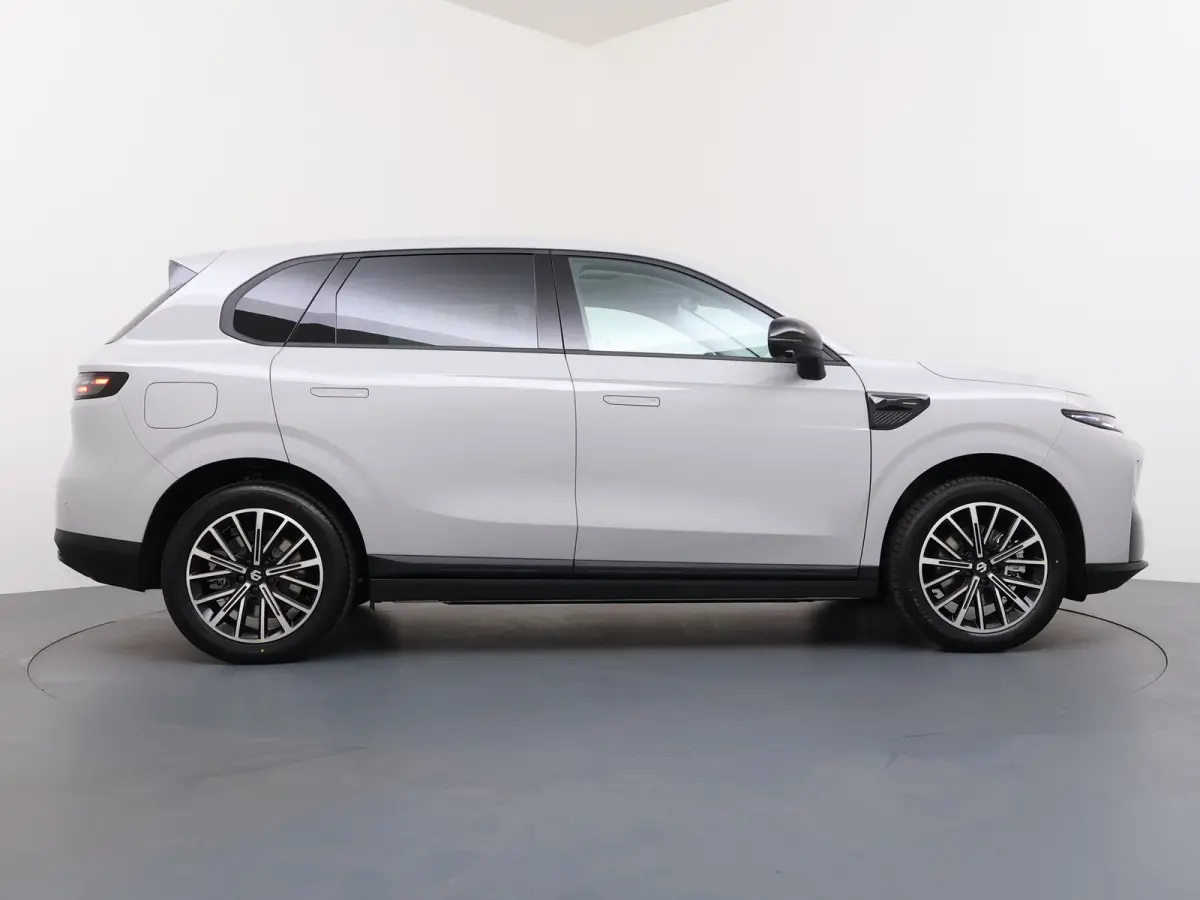 Design ProMax 67.1 kWh | €1000,- korting !! | Vanaf €499,- Private Lease per maand ! | Achteruitrijcamera | Apple Carplay/Android Auto|telefoonintegratie premium | Bestuurdersstoel verwa
