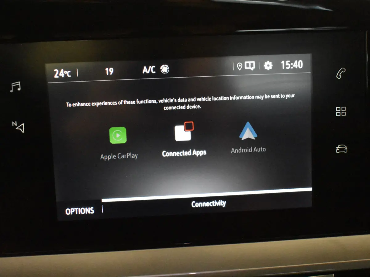 1.2T Elegance l 1e Eigenaar l Apple Car Play / Android l Camera l Parkeersensoren l Verkeersbord herkenning l