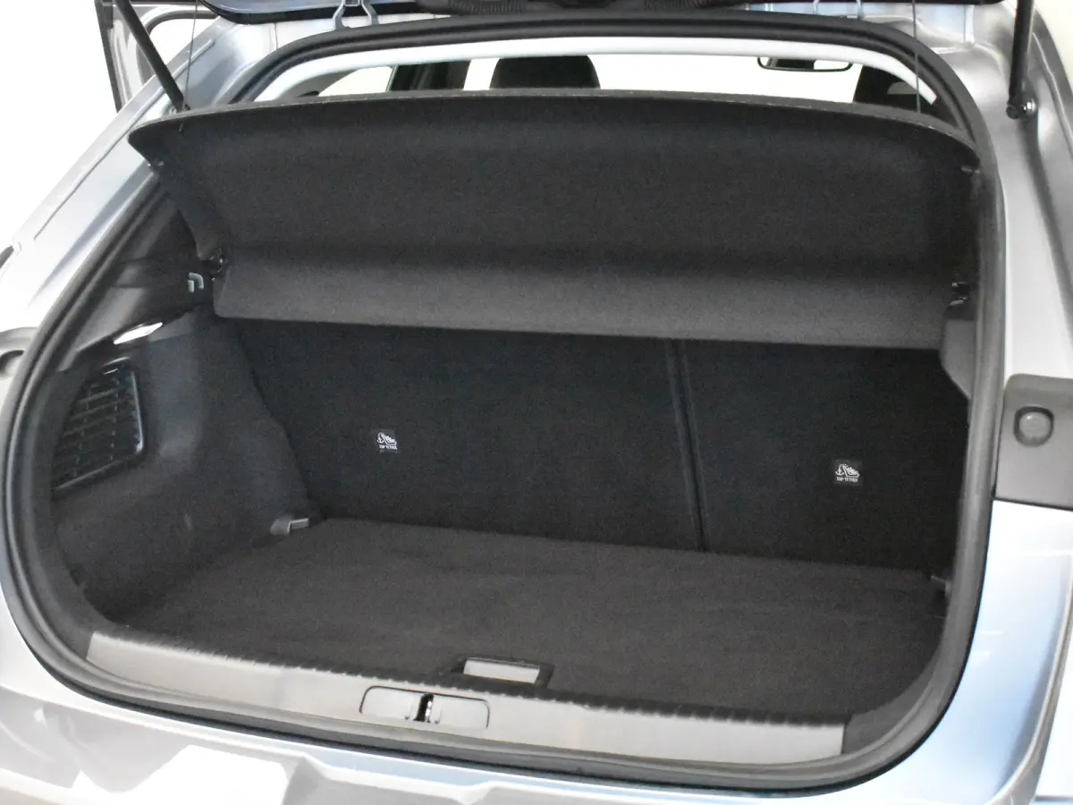 1.2T Elegance l 1e Eigenaar l Apple Car Play / Android l Camera l Parkeersensoren l Verkeersbord herkenning l