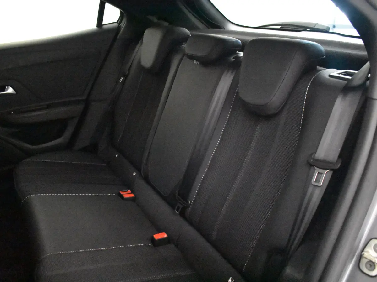 1.2T Elegance l 1e Eigenaar l Apple Car Play / Android l Camera l Parkeersensoren l Verkeersbord herkenning l