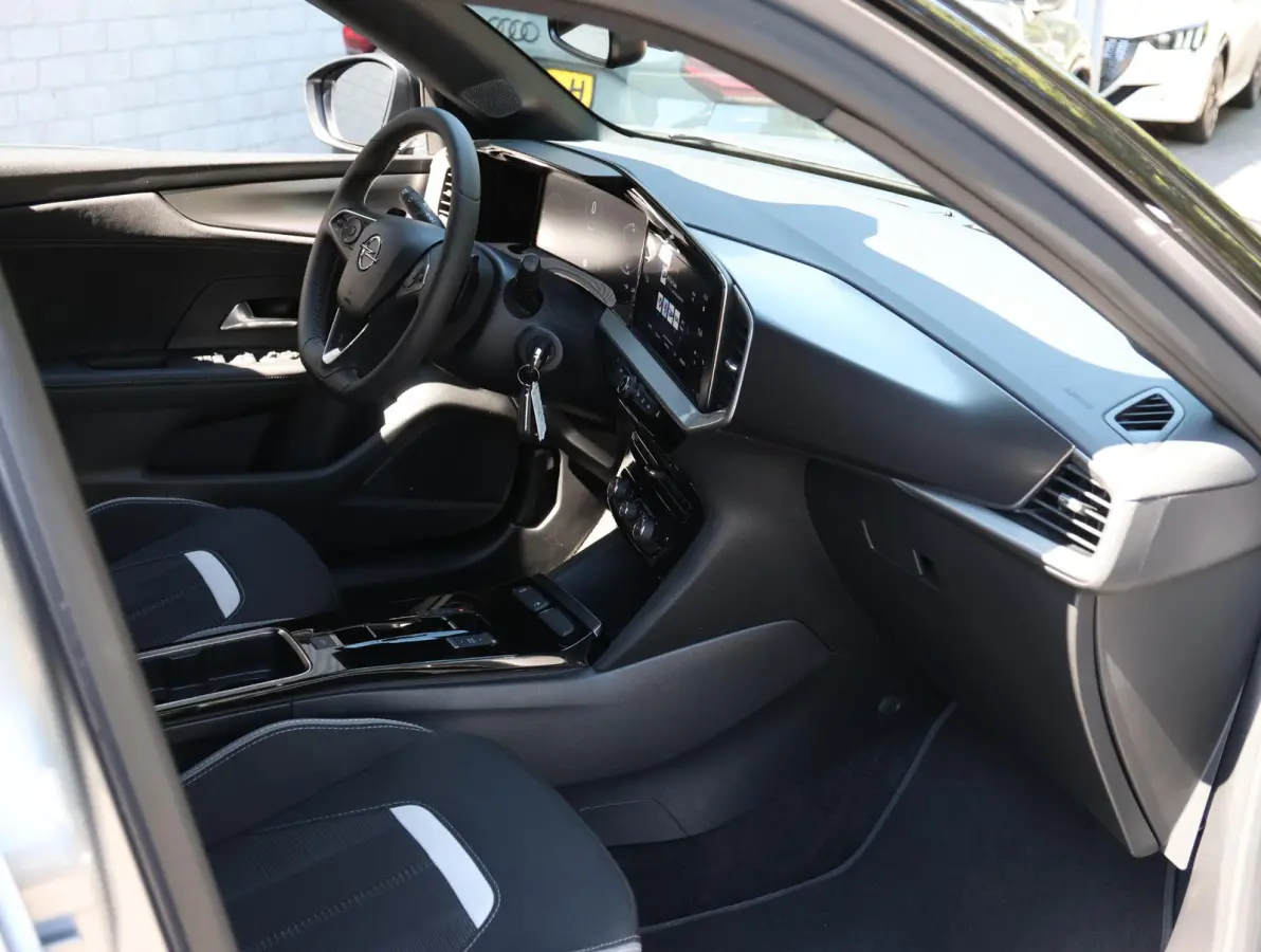 1.2 130pk Automaat GS | Navigatie | Apple Carplay & Android Auto | Camera | Climate control