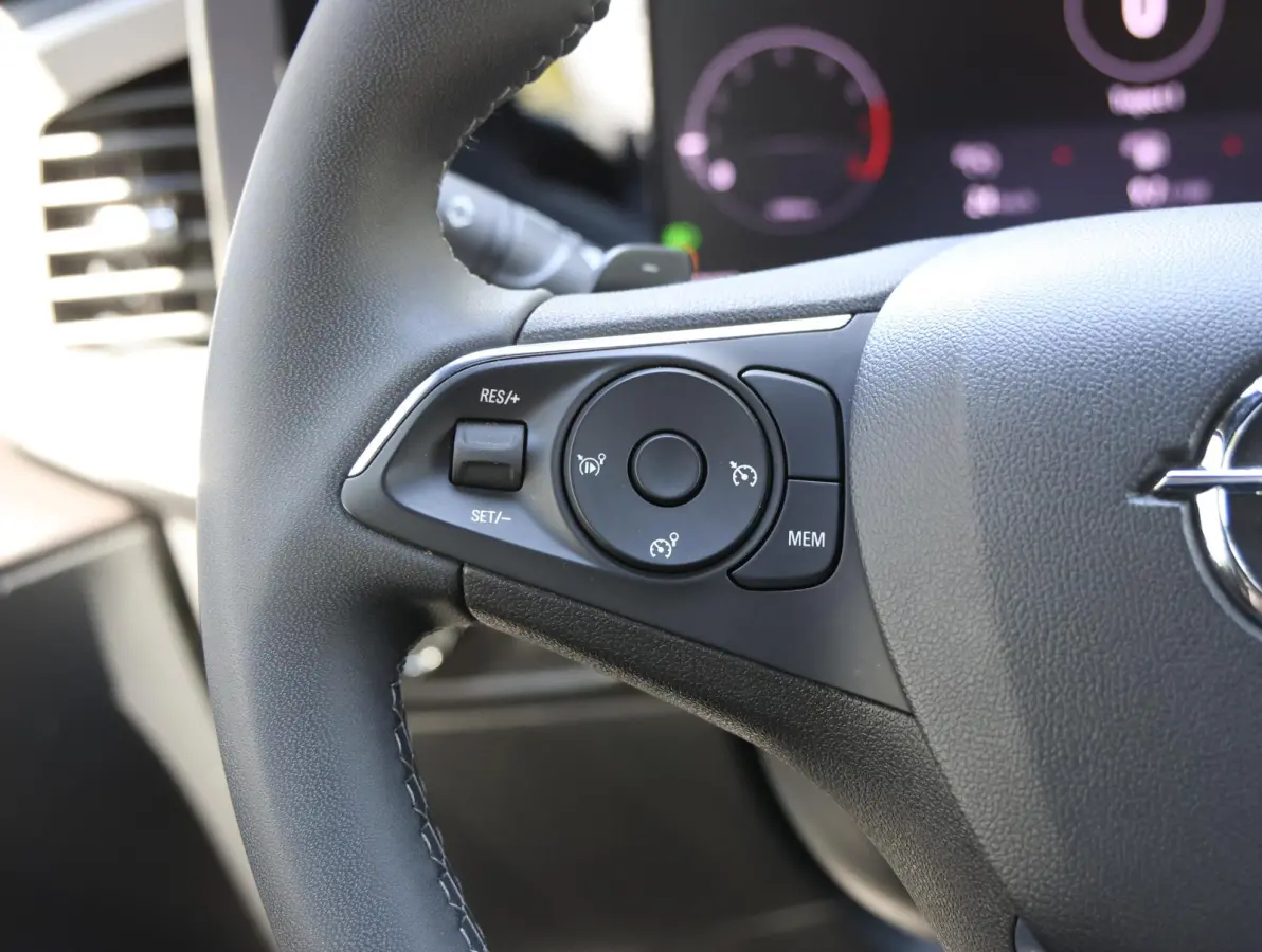 1.2 130pk Automaat GS | Navigatie | Apple Carplay & Android Auto | Camera | Climate control