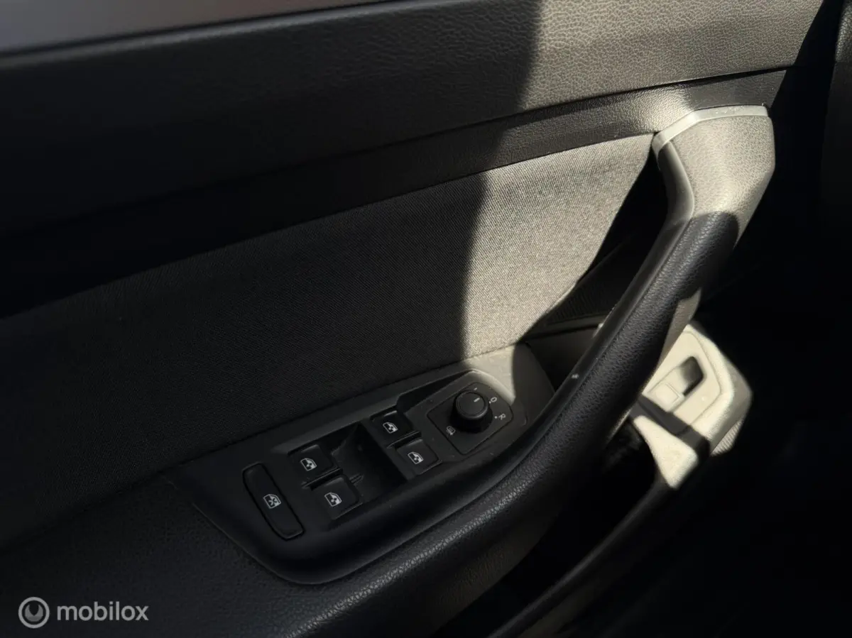 1.4 TSI Comfortline|Navigatie|NL|124DKM|Climate|Led|