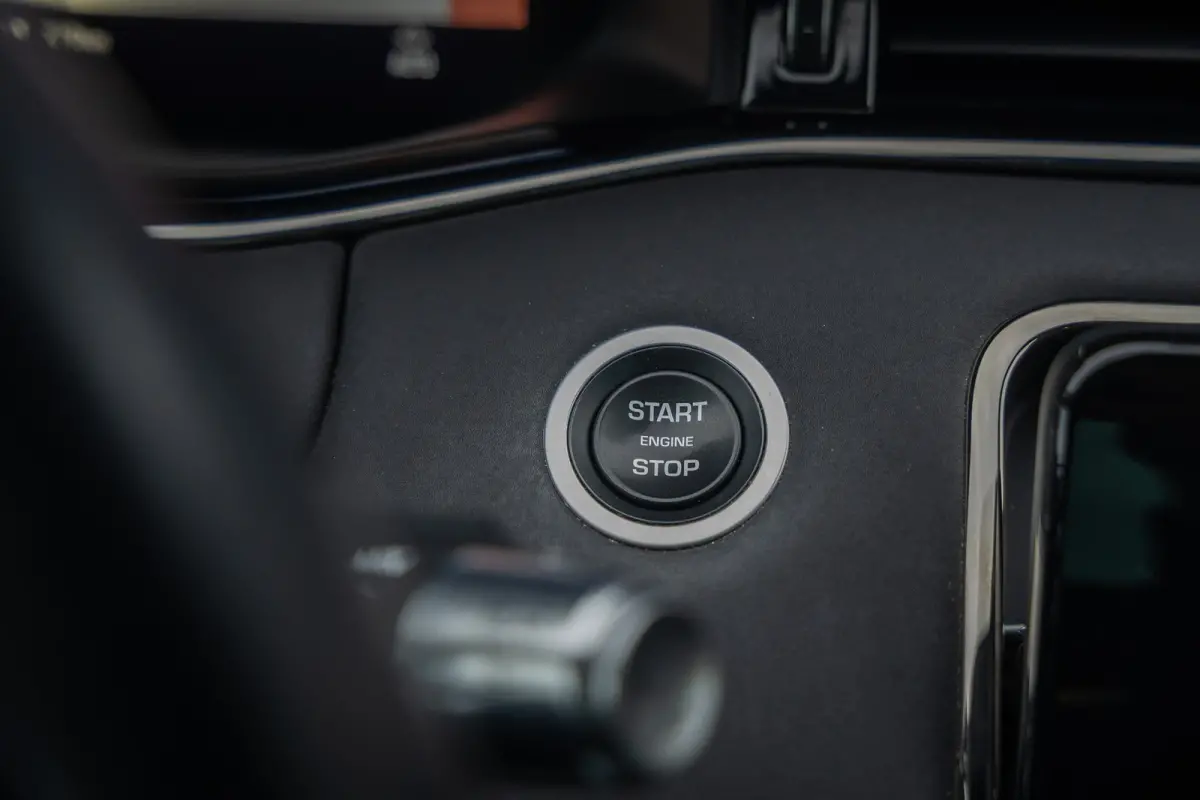 1.5 P300e AWD R-Dynamic SE | Apple Carplay/Android Auto | Panoramadak | Camera | Leder bekleding | Stoel/Stuur/ Voorruitverwarming Verwarming | Achteruitrijcamera | Apple Carplay/Android Aut