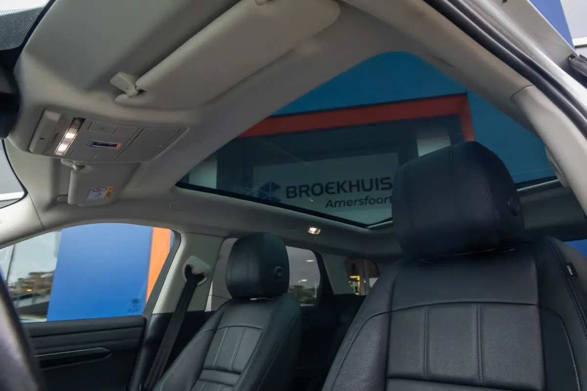 1.5 P300e AWD R-Dynamic SE | Apple Carplay/Android Auto | Panoramadak | Camera | Leder bekleding | Stoel/Stuur/ Voorruitverwarming Verwarming | Achteruitrijcamera | Apple Carplay/Android Aut