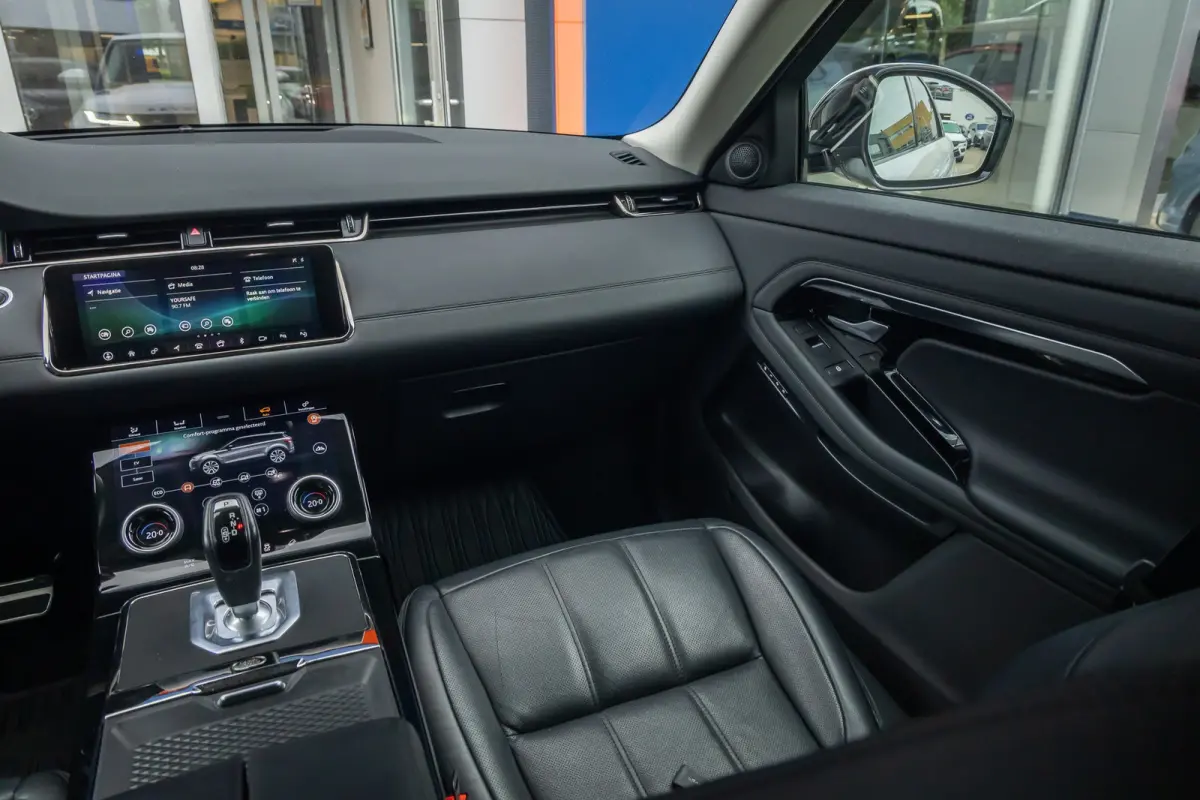 1.5 P300e AWD R-Dynamic SE | Apple Carplay/Android Auto | Panoramadak | Camera | Leder bekleding | Stoel/Stuur/ Voorruitverwarming Verwarming | Achteruitrijcamera | Apple Carplay/Android Aut