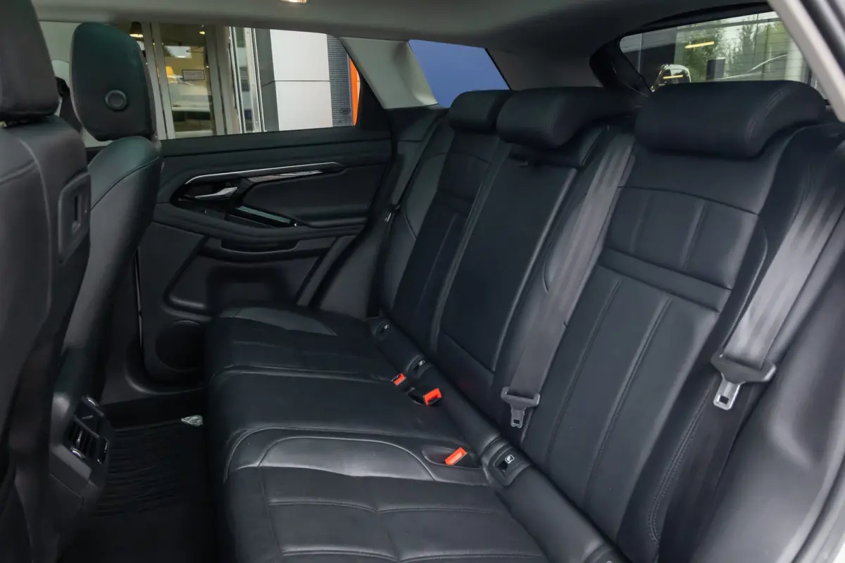 1.5 P300e AWD R-Dynamic SE | Apple Carplay/Android Auto | Panoramadak | Camera | Leder bekleding | Stoel/Stuur/ Voorruitverwarming Verwarming | Achteruitrijcamera | Apple Carplay/Android Aut