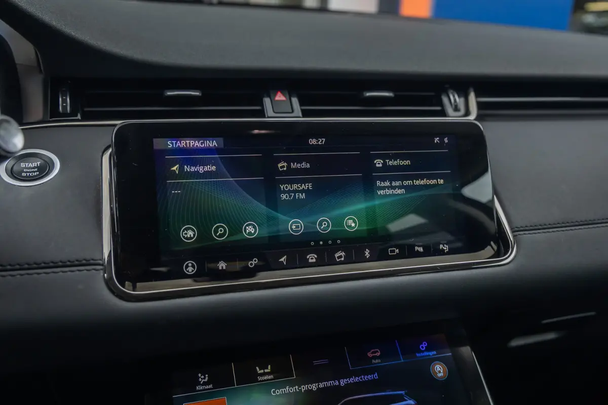 1.5 P300e AWD R-Dynamic SE | Apple Carplay/Android Auto | Panoramadak | Camera | Leder bekleding | Stoel/Stuur/ Voorruitverwarming Verwarming | Achteruitrijcamera | Apple Carplay/Android Aut