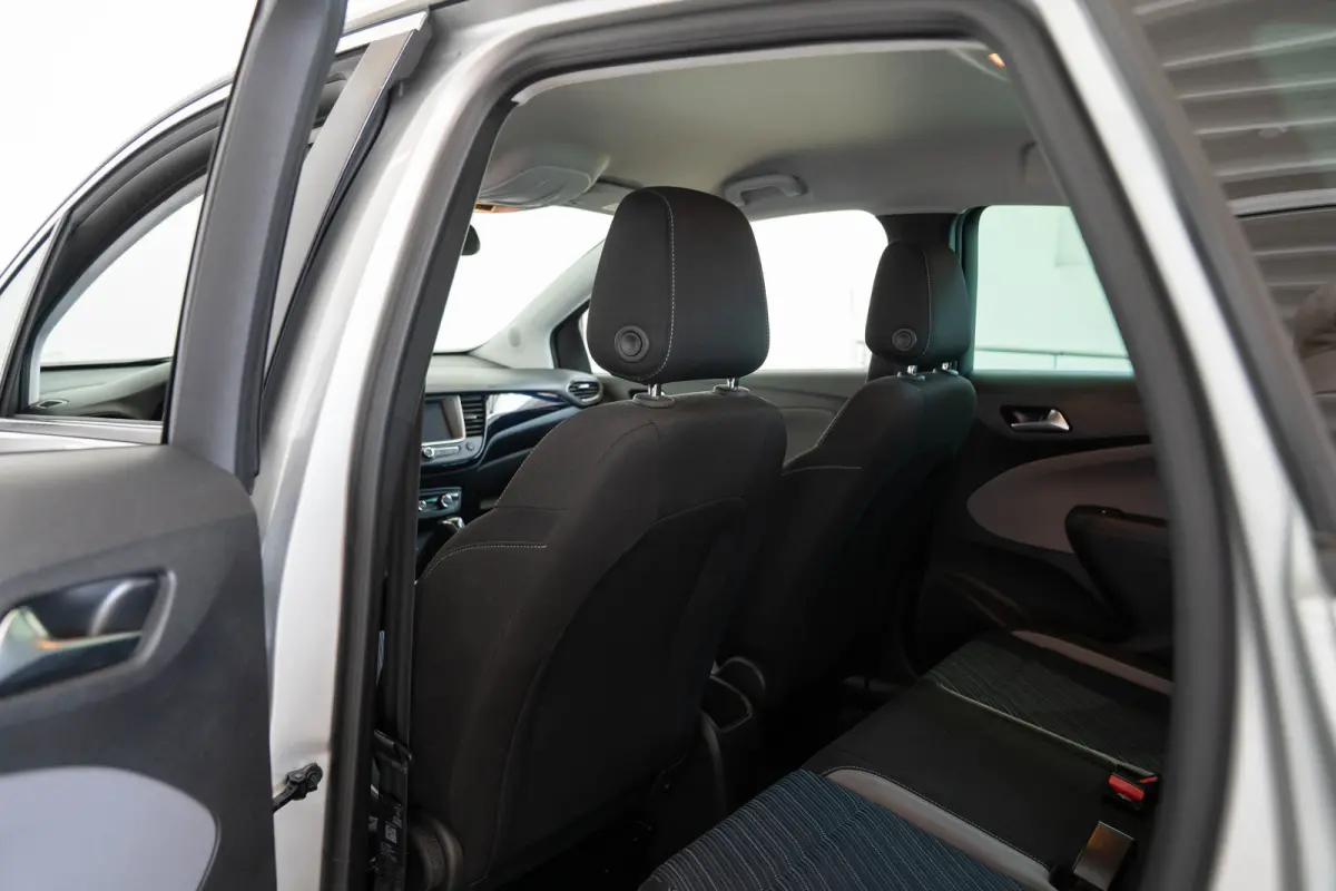 1.2 Turbo 120 Jaar Edition | Climate Controle | Camera | Apple Carplay & Android Auto | Parkeersensoren | Lichtmetalen velgen |