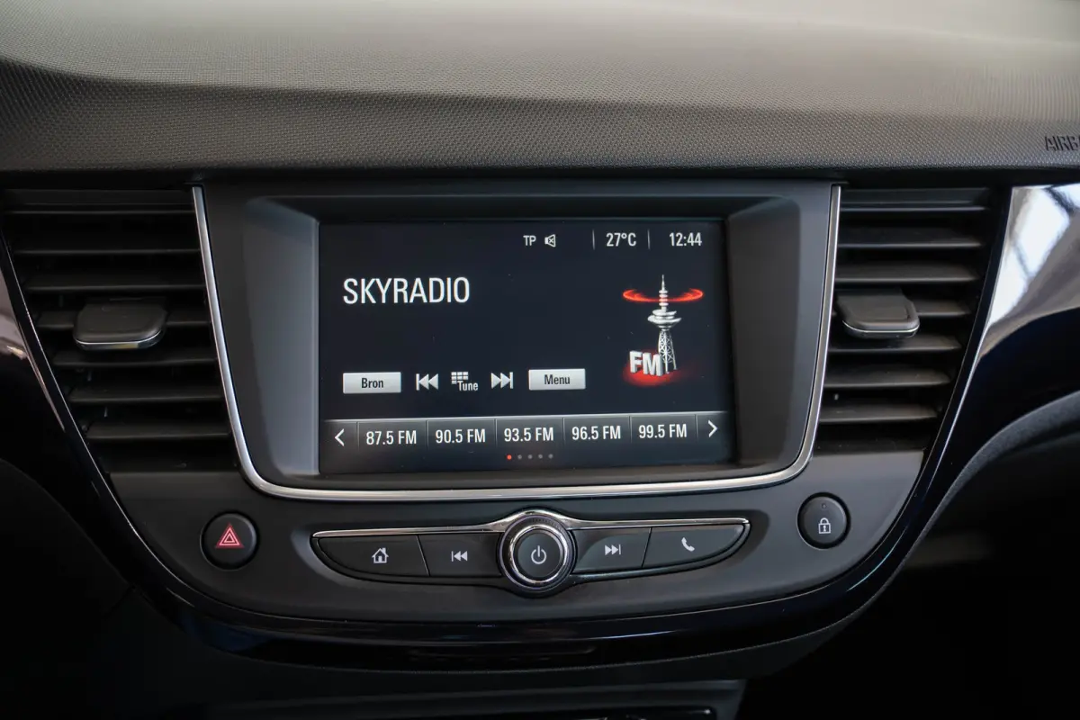 1.2 Turbo 120 Jaar Edition | Climate Controle | Camera | Apple Carplay & Android Auto | Parkeersensoren | Lichtmetalen velgen |