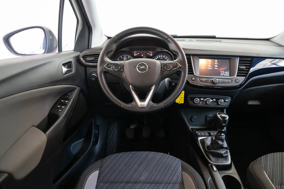 1.2 Turbo 120 Jaar Edition | Climate Controle | Camera | Apple Carplay & Android Auto | Parkeersensoren | Lichtmetalen velgen |
