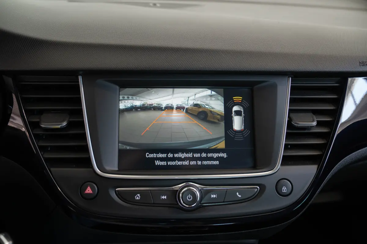 1.2 Turbo 120 Jaar Edition | Climate Controle | Camera | Apple Carplay & Android Auto | Parkeersensoren | Lichtmetalen velgen |