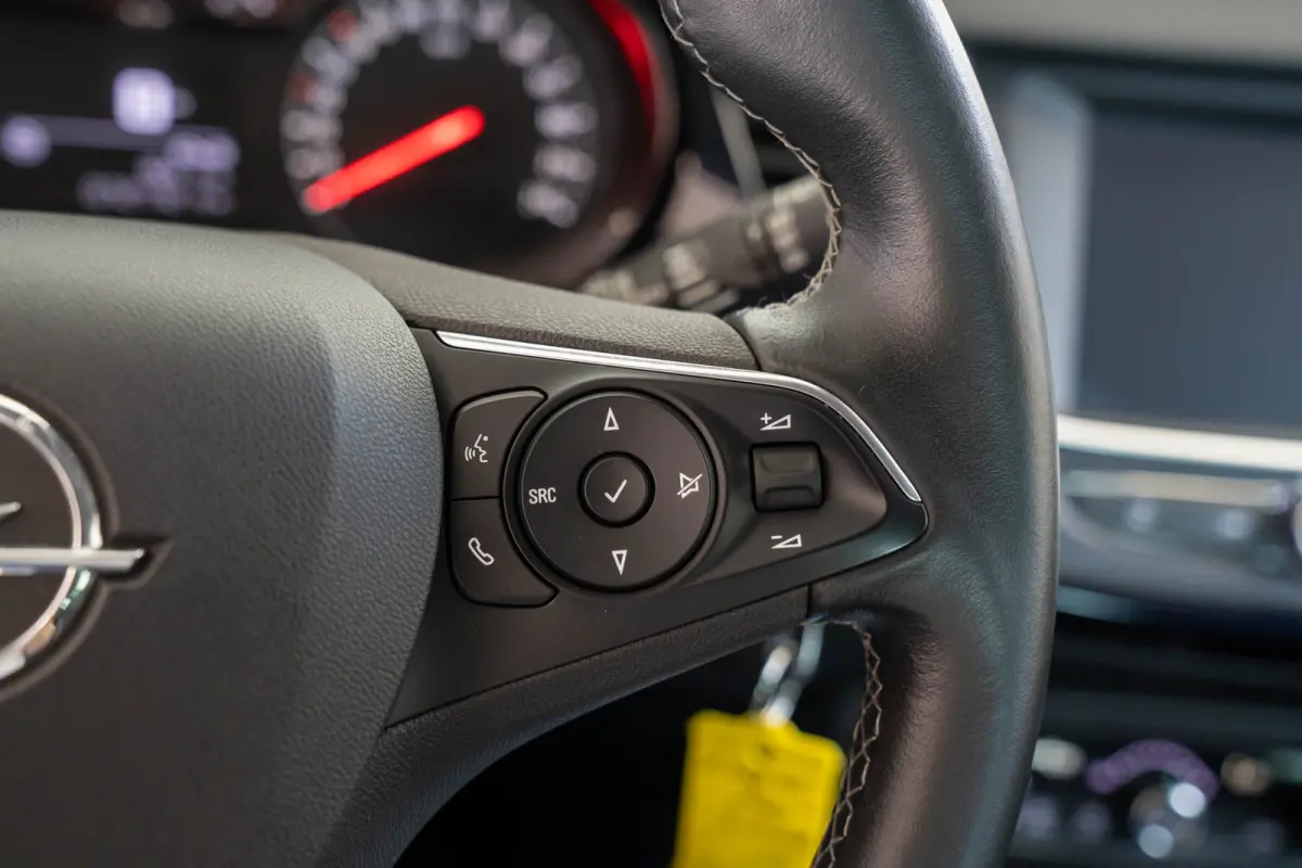 1.2 Turbo 120 Jaar Edition | Climate Controle | Camera | Apple Carplay & Android Auto | Parkeersensoren | Lichtmetalen velgen |