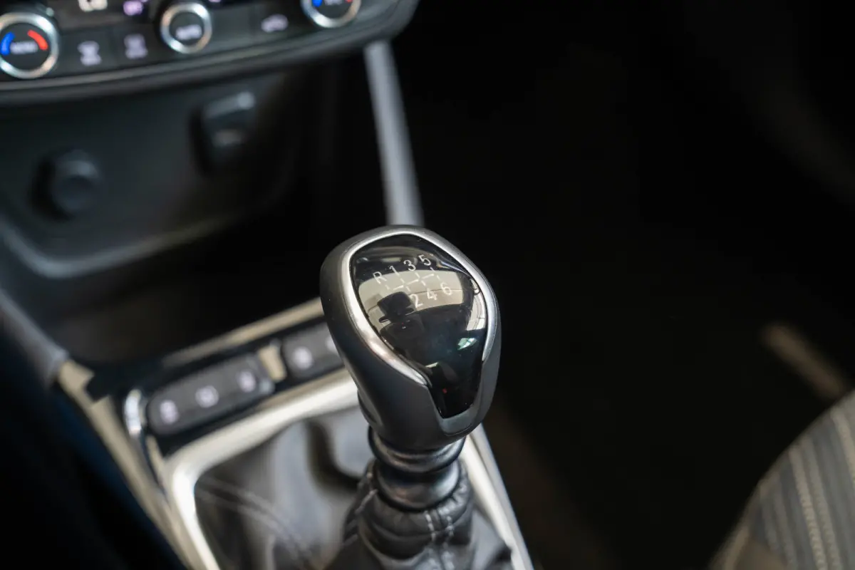 1.2 Turbo 120 Jaar Edition | Climate Controle | Camera | Apple Carplay & Android Auto | Parkeersensoren | Lichtmetalen velgen |