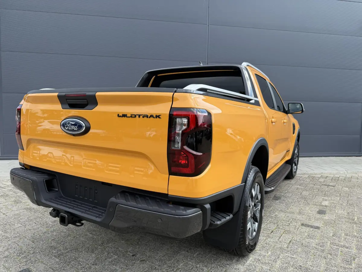 Wildtrak 2.3 Plug-In Hybrid | Direct leverbaar | €4023,-  Ready Set Ford Voordeel | Dubbel cabine | 3500kg Trekgewicht | | Trekhaak |