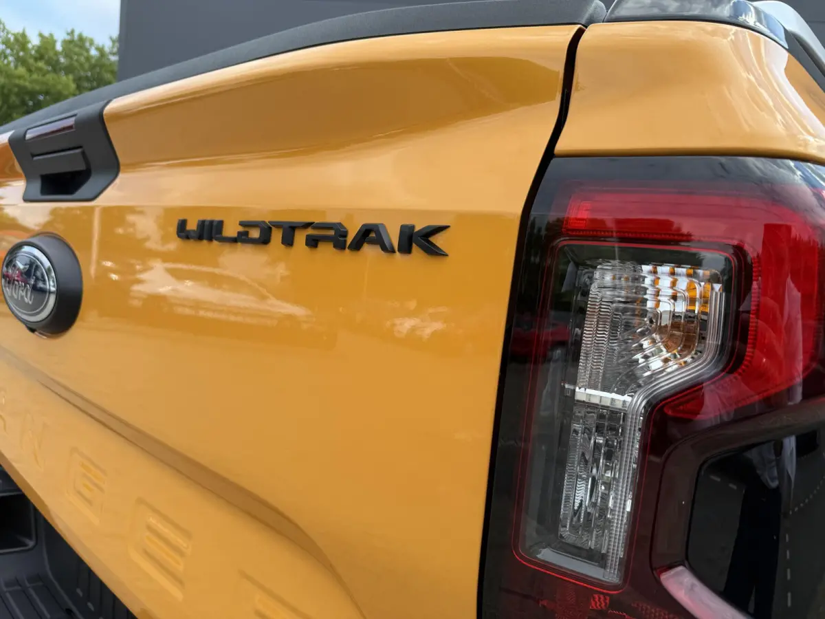 Wildtrak 2.3 Plug-In Hybrid | Direct leverbaar | €4023,-  Ready Set Ford Voordeel | Dubbel cabine | 3500kg Trekgewicht | | Trekhaak |
