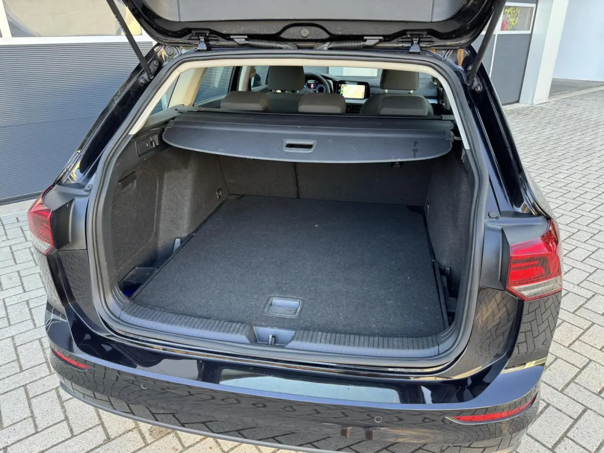 1.0 TSI Life | Carplay | Adaptive cruise | Climate | DAB | LED | Sensoren