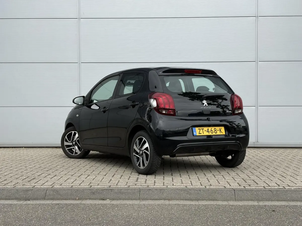 1.0 e-VTi Blue Lease Executive | Camera | Cruise Control | Climate Control | Apple Carplay/Android Auto