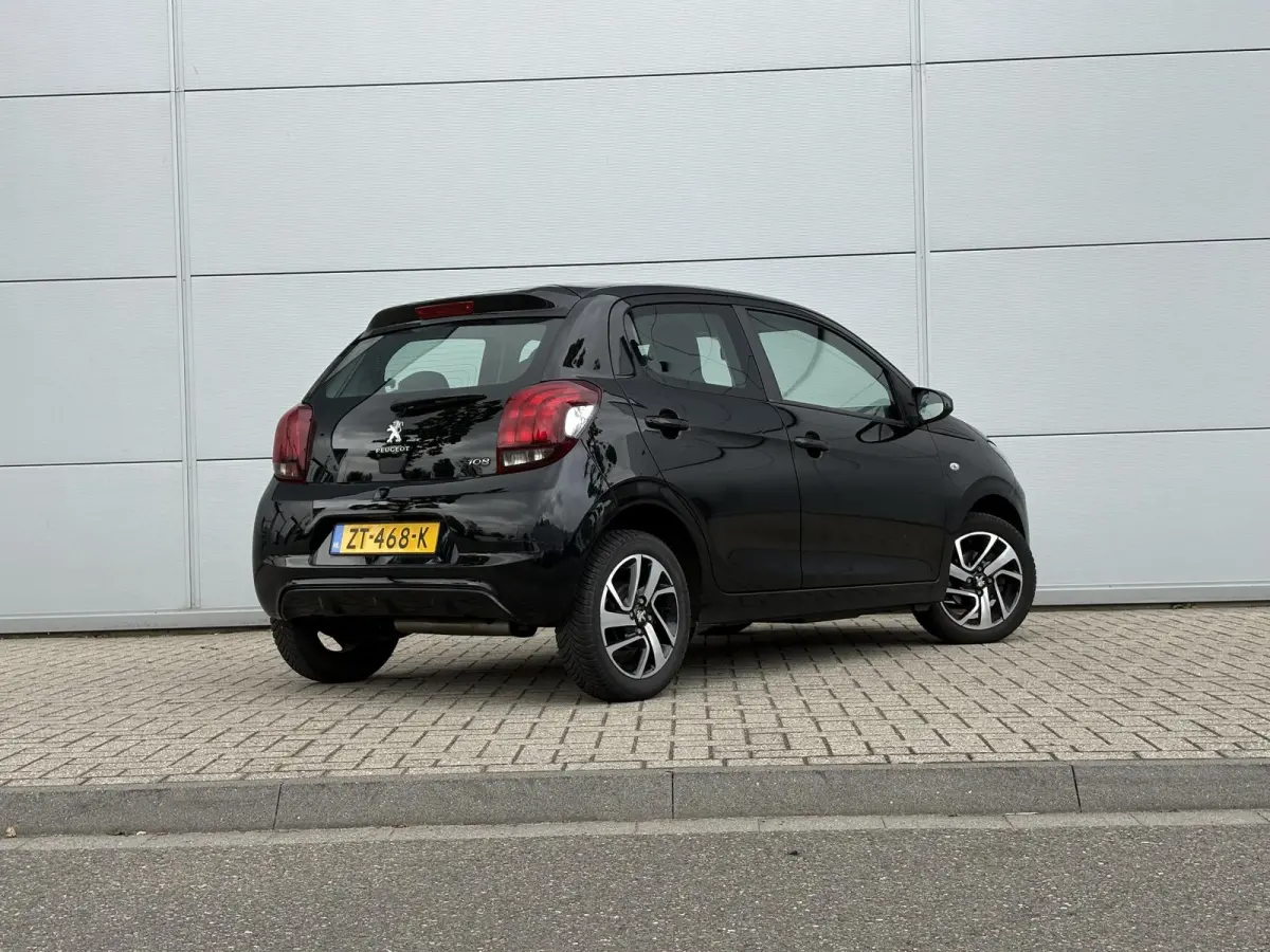 1.0 e-VTi Blue Lease Executive | Camera | Cruise Control | Climate Control | Apple Carplay/Android Auto